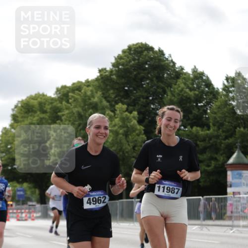 29.06.2025 - hella hamburg halbmarathon Jannik Wohlers http://msf.ph/oto/8150266 29.06.2025 10:13:39 Lombardsbrücke 1194, 1480, 1890, 4032, 4962, 6287, 6710, 8057, 9886, 10442, 10443, 11987, 12938, 13788, 15482, 15840, 17439, 17985, 18041, 18236, 18239 meine-sportfotos.de