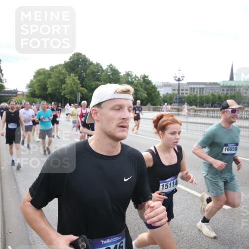 29.06.2025 - hella hamburg halbmarathon Jannik Wohlers http://msf.ph/oto/8150289 29.06.2025 10:22:02 Lombardsbrücke 1187, 1419, 1598, 2022, 2351, 2886, 3108, 3430, 3457, 3511, 3910, 3946, 4113, 4114, 4131, 4556, 4559, 4829, 4969, 4970, 5079, 5798, 5838, 6030, 6048, 6049, 6303, 6307, 6347, 6820, 6826, 6899, 7097, 7794, 8511, 8855, 8931, 9204, 9516, 9598, 10065, 10241, 10432, 10573, 10663, 10917, 10961, 11046, 11440, 12933, 13248, 13369, 13460, 13472, 13820, 13963, 14079, 14240, 14314, 14333, 14334, 14442, 14901, 14903, 14906, 14980, 15114 meine-sportfotos.de