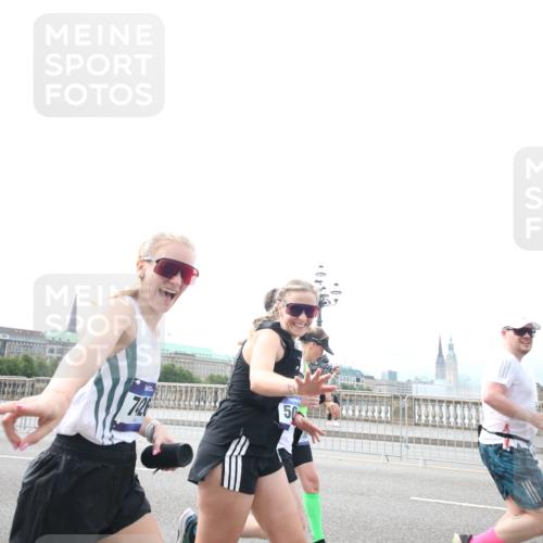 29.06.2025 - hella hamburg halbmarathon Jannik Wohlers http://msf.ph/oto/8150420 29.06.2025 10:23:46 Lombardsbrücke 1005, 1009, 1389, 1444, 3013, 3185, 3285, 3579, 4597, 4684, 4719, 4993, 5039, 5258, 5260, 5954, 6524, 6526, 7013, 7426, 7528, 7920, 8141, 8167, 8187, 8297, 8717, 9063, 11306, 11347, 11415, 12210, 13711, 14433, 14439, 14824, 15352, 15456, 16345, 16861, 17147, 17262, 17414, 17559, 17560, 17595, 18109, 18132, 18210 meine-sportfotos.de