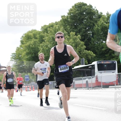 29.06.2025 - hella hamburg halbmarathon Jannik Wohlers http://msf.ph/oto/8150487 29.06.2025 10:13:53 Lombardsbrücke 1890, 3939, 4032, 6028, 6083, 6089, 6287, 6366, 7209, 7442, 7840, 7991, 8001, 8057, 8409, 8892, 9845, 9886, 12467, 12938, 13237, 13285, 13788, 14488, 15840, 16126 meine-sportfotos.de