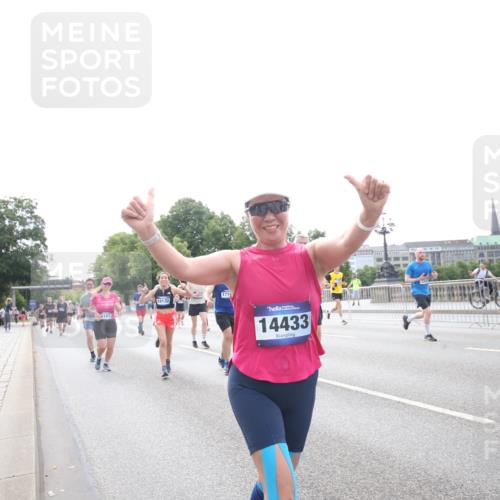 29.06.2025 - hella hamburg halbmarathon Jannik Wohlers http://msf.ph/oto/8150499 29.06.2025 10:23:50 Lombardsbrücke 1005, 1009, 1389, 2132, 2477, 3013, 3185, 3285, 3579, 4162, 4684, 4719, 4993, 5039, 5954, 6478, 6524, 6526, 7426, 7528, 7920, 8167, 8187, 8297, 9063, 11306, 11347, 12210, 13711, 14433, 14439, 14824, 15352, 15456, 16345, 16861, 17147, 17262, 17414, 17559, 17560, 18077, 18109, 18132, 18210 meine-sportfotos.de