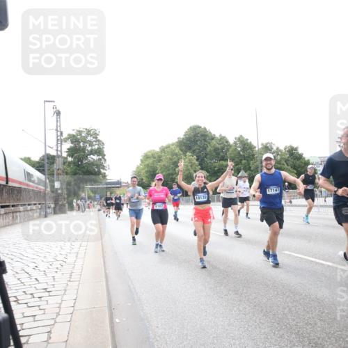 29.06.2025 - hella hamburg halbmarathon Jannik Wohlers http://msf.ph/oto/8150519 29.06.2025 10:23:51 Lombardsbrücke 1005, 1009, 1389, 2132, 2477, 3013, 3185, 3285, 3579, 4162, 4684, 4719, 4993, 5039, 5954, 6478, 6524, 6526, 7426, 7528, 7920, 7975, 8167, 8187, 8297, 9063, 11306, 11347, 12210, 13711, 14433, 14439, 14824, 15352, 15456, 16345, 16861, 17147, 17262, 17414, 17559, 17560, 18077, 18109, 18132, 18210 meine-sportfotos.de