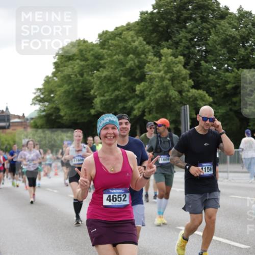 29.06.2025 - hella hamburg halbmarathon Jannik Wohlers http://msf.ph/oto/8150557 29.06.2025 10:50:53 Lombardsbrücke 1203, 1404, 1478, 1617, 2202, 2380, 2484, 2485, 3934, 4156, 4652, 4713, 4878, 4920, 5357, 5394, 5530, 6961, 7012, 7769, 8040, 8410, 8672, 9166, 9167, 9582, 9583, 9763, 11034, 11575, 11608, 11609, 11971, 12301, 13079, 14127, 14152, 15776, 16258, 16427, 16633, 16678, 16928, 17079, 19098, 19106 meine-sportfotos.de