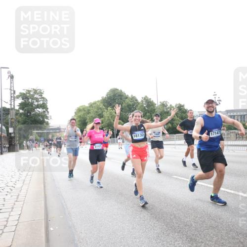 29.06.2025 - hella hamburg halbmarathon Jannik Wohlers http://msf.ph/oto/8150566 29.06.2025 10:23:51 Lombardsbrücke 1005, 1009, 1389, 2132, 2477, 3013, 3185, 3285, 3579, 4162, 4684, 4719, 4993, 5039, 5954, 6478, 6524, 6526, 7426, 7528, 7920, 7975, 8167, 8187, 8297, 9063, 11306, 11347, 12210, 13711, 14433, 14439, 14824, 15352, 15456, 16345, 16861, 17147, 17262, 17414, 17559, 17560, 18077, 18109, 18132, 18210 meine-sportfotos.de