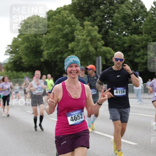 29.06.2025 - hella hamburg halbmarathon Jannik Wohlers http://msf.ph/oto/8150587 29.06.2025 10:50:54 Lombardsbrücke 1203, 1404, 1478, 1617, 2202, 2380, 2484, 2485, 3934, 4156, 4652, 4713, 4878, 4920, 5357, 5394, 5530, 6961, 7012, 7769, 8040, 8410, 8672, 9166, 9167, 9582, 9583, 9763, 11034, 11575, 11608, 11609, 13079, 14127, 14152, 15776, 16258, 16427, 16633, 16642, 16678, 16928, 17079, 19098, 19106 meine-sportfotos.de