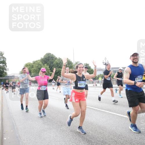 29.06.2025 - hella hamburg halbmarathon Jannik Wohlers http://msf.ph/oto/8150598 29.06.2025 10:23:52 Lombardsbrücke 1005, 1009, 1064, 1389, 2132, 2477, 3185, 3285, 3579, 4162, 4464, 4684, 4719, 4993, 5039, 5954, 6478, 6524, 6526, 7528, 7920, 7975, 8167, 8187, 8297, 9063, 11306, 11347, 12210, 13573, 13711, 14433, 14439, 14824, 15352, 15456, 16345, 16861, 17147, 17262, 17414, 17559, 17560, 18077, 18109, 18132, 18210 meine-sportfotos.de