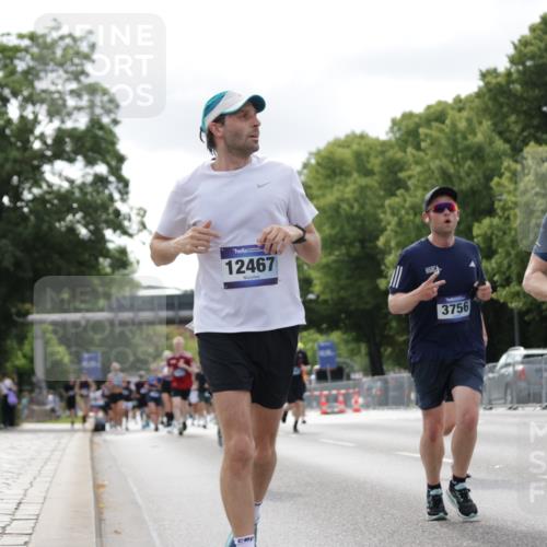 29.06.2025 - hella hamburg halbmarathon Jannik Wohlers http://msf.ph/oto/8150609 29.06.2025 10:14:02 Lombardsbrücke 1406, 2494, 2990, 3020, 3756, 3834, 3939, 5670, 6028, 6083, 6089, 6366, 7209, 7442, 7802, 7840, 7991, 8147, 8409, 8892, 9845, 10224, 12467, 13237, 13285, 14488, 16126 meine-sportfotos.de