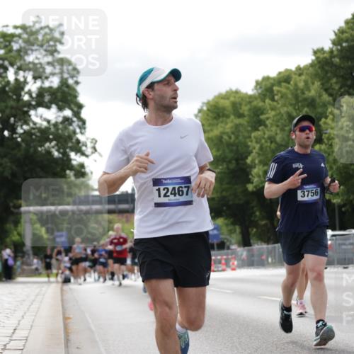 29.06.2025 - hella hamburg halbmarathon Jannik Wohlers http://msf.ph/oto/8150617 29.06.2025 10:14:03 Lombardsbrücke 1406, 2494, 2990, 3020, 3154, 3756, 3834, 3939, 5670, 6028, 6083, 6089, 6366, 7209, 7442, 7802, 7840, 7991, 8147, 8409, 8892, 10224, 12467, 13237, 14488, 16036, 16126, 16167 meine-sportfotos.de