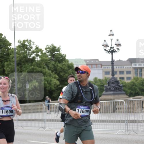 29.06.2025 - hella hamburg halbmarathon Jannik Wohlers http://msf.ph/oto/8150639 29.06.2025 10:50:57 Lombardsbrücke 1478, 1617, 2202, 2380, 2484, 2485, 4156, 4652, 4713, 4808, 4878, 4920, 5357, 5394, 5530, 6091, 6961, 7012, 7769, 7871, 8040, 8410, 8672, 9166, 9167, 9582, 9583, 9763, 11034, 11268, 11575, 11608, 11609, 13079, 13598, 13710, 14152, 15092, 15776, 16258, 16427, 16633, 16642, 16678, 16928, 17079, 19098, 19106 meine-sportfotos.de