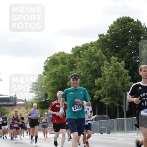 29.06.2025 - hella hamburg halbmarathon Jannik Wohlers http://msf.ph/oto/8150675 29.06.2025 10:14:08 Lombardsbrücke 1406, 1728, 2494, 2990, 3020, 3154, 3756, 3834, 5191, 5670, 6028, 6083, 6366, 7209, 7802, 7840, 8147, 9663, 10224, 10610, 12467, 12901, 13237, 13673, 14488, 15048, 16036, 16126, 16167, 16287, 16288, 16776, 17975 meine-sportfotos.de