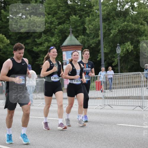 29.06.2025 - hella hamburg halbmarathon Jannik Wohlers http://msf.ph/oto/8150698 29.06.2025 10:51:01 Lombardsbrücke 1617, 1997, 2202, 2308, 2380, 2484, 2485, 2736, 2778, 4652, 4748, 4808, 4878, 5357, 5394, 6091, 6945, 6954, 6961, 7769, 7841, 7871, 7992, 8040, 8125, 8672, 9166, 9582, 9583, 9763, 10496, 11034, 11268, 11575, 11608, 11609, 11913, 13079, 13598, 13710, 13769, 15092, 15776, 16258, 16633, 16642, 16678, 16807, 16928, 19106 meine-sportfotos.de