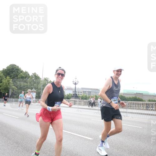 29.06.2025 - hella hamburg halbmarathon Jannik Wohlers http://msf.ph/oto/8150732 29.06.2025 10:24:59 Lombardsbrücke 1093, 1627, 2278, 3961, 3963, 5564, 5814, 6869, 8962, 9927, 10845, 10846, 11157, 11662, 13510, 13842, 14086, 15016, 15119, 15283, 16421, 16422 meine-sportfotos.de