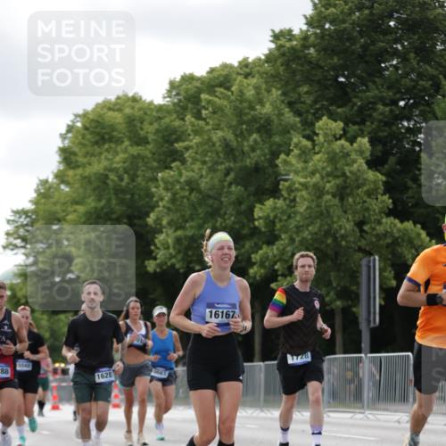 29.06.2025 - hella hamburg halbmarathon Jannik Wohlers http://msf.ph/oto/8150751 29.06.2025 10:14:11 Lombardsbrücke 1406, 1728, 2494, 2990, 3020, 3154, 3756, 3834, 5191, 5670, 5981, 6028, 6083, 6366, 7802, 8147, 8755, 9556, 9663, 9709, 10224, 10610, 12467, 12901, 13237, 13366, 13386, 13673, 13674, 15048, 16036, 16126, 16167, 16287, 16288, 16776, 17296, 17453, 17975 meine-sportfotos.de