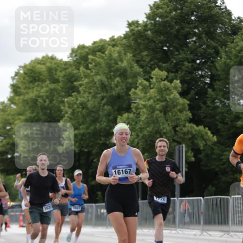 29.06.2025 - hella hamburg halbmarathon Jannik Wohlers http://msf.ph/oto/8150775 29.06.2025 10:14:11 Lombardsbrücke 1406, 1728, 2494, 2990, 3020, 3154, 3756, 3834, 5191, 5670, 5981, 6028, 6083, 6366, 7802, 8147, 8755, 9556, 9663, 9709, 10224, 10610, 12467, 12901, 13237, 13366, 13386, 13673, 13674, 15048, 16036, 16126, 16167, 16287, 16288, 16776, 17296, 17453, 17975 meine-sportfotos.de