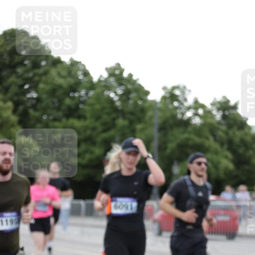 29.06.2025 - hella hamburg halbmarathon Jannik Wohlers http://msf.ph/oto/8150803 29.06.2025 10:51:07 Lombardsbrücke 1617, 1997, 2308, 2484, 2485, 2593, 2736, 2778, 4748, 4808, 4878, 5291, 5357, 5394, 5716, 5717, 6007, 6091, 6885, 6945, 6954, 6961, 7769, 7841, 7871, 7992, 8040, 8125, 8399, 8672, 9340, 9462, 9582, 9583, 9763, 10496, 11034, 11268, 11575, 11913, 12766, 13079, 13598, 13710, 13769, 15092, 15776, 16258, 16595, 16642, 16678, 16807, 17641, 19106 meine-sportfotos.de