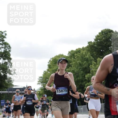 29.06.2025 - hella hamburg halbmarathon Jannik Wohlers http://msf.ph/oto/8150822 29.06.2025 10:14:15 Lombardsbrücke 1406, 1728, 2046, 2494, 2990, 3020, 3154, 3454, 3691, 3756, 3834, 5191, 5670, 5981, 6935, 7802, 8055, 8147, 8755, 9556, 9663, 9709, 10224, 10391, 10610, 12901, 13212, 13366, 13386, 13673, 13674, 14497, 15048, 16036, 16167, 16287, 16288, 16776, 17296, 17453, 17975 meine-sportfotos.de
