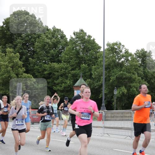 29.06.2025 - hella hamburg halbmarathon Jannik Wohlers http://msf.ph/oto/8150849 29.06.2025 10:51:09 Lombardsbrücke 1617, 1997, 2308, 2484, 2485, 2593, 2736, 2778, 3240, 3991, 4748, 4808, 4878, 5291, 5394, 5716, 5717, 6007, 6091, 6885, 6945, 6954, 6961, 7769, 7841, 7871, 7992, 8040, 8125, 8399, 9340, 9462, 9582, 9583, 9763, 10496, 11034, 11268, 11575, 11875, 11913, 12766, 13079, 13598, 13710, 13769, 15092, 15776, 16258, 16595, 16642, 16678, 16807, 17641, 19106 meine-sportfotos.de