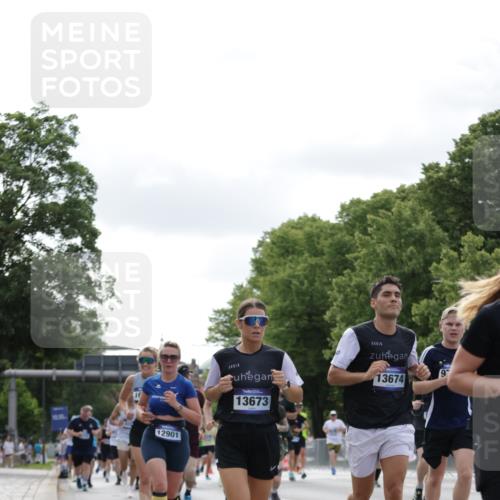 29.06.2025 - hella hamburg halbmarathon Jannik Wohlers http://msf.ph/oto/8150875 29.06.2025 10:14:16 Lombardsbrücke 1406, 1728, 2046, 2494, 2990, 3020, 3154, 3454, 3691, 3756, 3834, 5191, 5670, 5981, 6935, 7802, 8055, 8147, 8755, 9173, 9556, 9663, 9709, 10224, 10391, 10610, 12901, 13212, 13366, 13386, 13673, 13674, 14015, 14497, 15048, 15700, 16036, 16167, 16287, 16288, 16776, 17296, 17453, 17975 meine-sportfotos.de