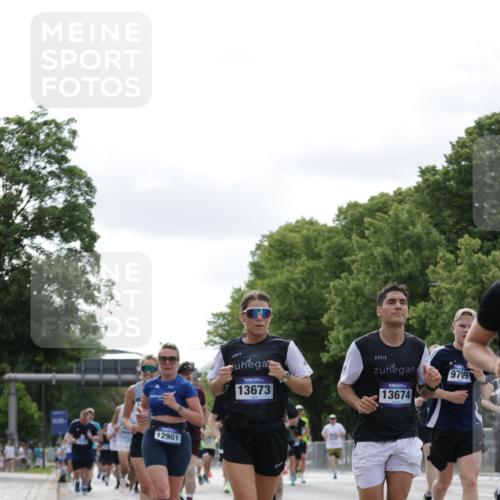 29.06.2025 - hella hamburg halbmarathon Jannik Wohlers http://msf.ph/oto/8150881 29.06.2025 10:14:16 Lombardsbrücke 1406, 1728, 2046, 2494, 2990, 3020, 3154, 3454, 3691, 3756, 3834, 5191, 5670, 5981, 6935, 7802, 8055, 8147, 8755, 9173, 9556, 9663, 9709, 10224, 10391, 10610, 12901, 13212, 13366, 13386, 13673, 13674, 14015, 14497, 15048, 15700, 16036, 16167, 16287, 16288, 16776, 17296, 17453, 17975 meine-sportfotos.de