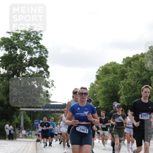 29.06.2025 - hella hamburg halbmarathon Jannik Wohlers http://msf.ph/oto/8150917 29.06.2025 10:14:18 Lombardsbrücke 1071, 1728, 2046, 2601, 2690, 2990, 3020, 3154, 3454, 3691, 3834, 5191, 5670, 5981, 6935, 7195, 8055, 8147, 8755, 9173, 9556, 9663, 9709, 10391, 10610, 11643, 12901, 13212, 13366, 13386, 13673, 13674, 14015, 14497, 15048, 15700, 16036, 16167, 16287, 16288, 16776, 17296, 17453, 17975 meine-sportfotos.de