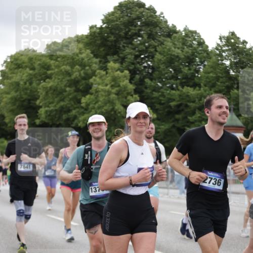 29.06.2025 - hella hamburg halbmarathon Jannik Wohlers http://msf.ph/oto/8150920 29.06.2025 10:51:10 Lombardsbrücke 1617, 1997, 2308, 2484, 2485, 2593, 2736, 2778, 3240, 3991, 4748, 4808, 4878, 5291, 5394, 5716, 5717, 6007, 6091, 6885, 6945, 6954, 7769, 7841, 7871, 7992, 8125, 8399, 9340, 9462, 9582, 9583, 9763, 10496, 10521, 11034, 11268, 11575, 11875, 11913, 12766, 13079, 13598, 13710, 13769, 15092, 15776, 16258, 16595, 16642, 16807, 17641, 19106 meine-sportfotos.de