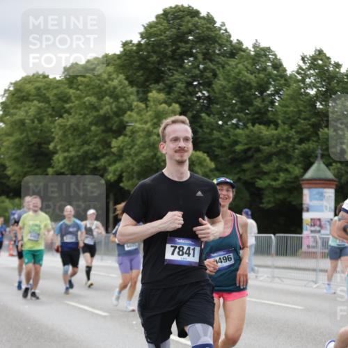 29.06.2025 - hella hamburg halbmarathon Jannik Wohlers http://msf.ph/oto/8151009 29.06.2025 10:51:12 Lombardsbrücke 1997, 2308, 2484, 2485, 2593, 2736, 2778, 3240, 3991, 4748, 4808, 4878, 5291, 5394, 5716, 5717, 6007, 6091, 6885, 6945, 6947, 6954, 7769, 7841, 7871, 7992, 8125, 8399, 9340, 9462, 9582, 9583, 9763, 10496, 10521, 10830, 11268, 11575, 11875, 11913, 12766, 13079, 13598, 13710, 13769, 15092, 15776, 16595, 16642, 16807, 17641, 19106 meine-sportfotos.de