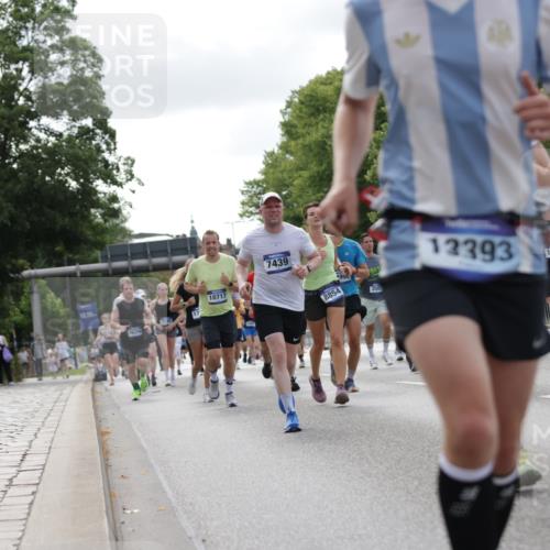 29.06.2025 - hella hamburg halbmarathon Jannik Wohlers http://msf.ph/oto/8151105 29.06.2025 10:14:30 Lombardsbrücke 1071, 1379, 1575, 2046, 2140, 2601, 2690, 3025, 3454, 3507, 3509, 3691, 3844, 4641, 5608, 5800, 5981, 6181, 6248, 6935, 7195, 7439, 8055, 8239, 8275, 8522, 8563, 8755, 8854, 9113, 9173, 9556, 9709, 9911, 10391, 10589, 10717, 10963, 11271, 11611, 11643, 12634, 13212, 13366, 13386, 13393, 13674, 13683, 14015, 14195, 14452, 14497, 14999, 15037, 15038, 15700, 16208, 16419, 17296, 17453, 17708, 17847, 18015, 18176 meine-sportfotos.de
