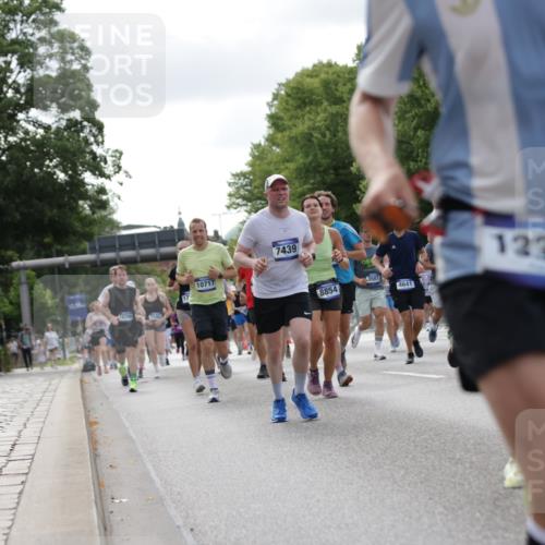 29.06.2025 - hella hamburg halbmarathon Jannik Wohlers http://msf.ph/oto/8151126 29.06.2025 10:14:30 Lombardsbrücke 1071, 1379, 1575, 2046, 2140, 2601, 2690, 3025, 3454, 3507, 3509, 3691, 3844, 4641, 5608, 5800, 5981, 6181, 6248, 6935, 7195, 7439, 8055, 8239, 8275, 8522, 8563, 8755, 8854, 9113, 9173, 9556, 9709, 9911, 10391, 10589, 10717, 10963, 11271, 11611, 11643, 12634, 13212, 13366, 13386, 13393, 13674, 13683, 14015, 14195, 14452, 14497, 14999, 15037, 15038, 15700, 16208, 16419, 17296, 17453, 17708, 17847, 18015, 18176 meine-sportfotos.de