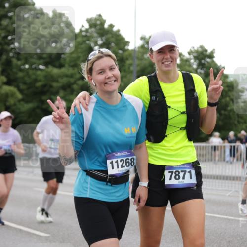29.06.2025 - hella hamburg halbmarathon Jannik Wohlers http://msf.ph/oto/8151148 29.06.2025 10:51:24 Lombardsbrücke 2593, 3240, 3991, 5291, 5534, 6007, 6604, 6885, 6947, 7682, 8399, 9220, 9340, 9462, 9590, 9594, 9673, 10521, 10533, 10693, 10830, 11101, 11875, 12065, 13151, 13152, 14937, 14959, 15128, 16015, 17364, 17429, 17641, 17902, 18615, 18780, 18975 meine-sportfotos.de