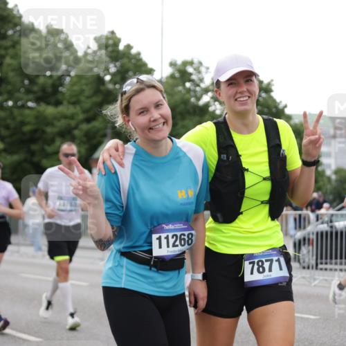 29.06.2025 - hella hamburg halbmarathon Jannik Wohlers http://msf.ph/oto/8151165 29.06.2025 10:51:24 Lombardsbrücke 2593, 3240, 3991, 5291, 5534, 6007, 6604, 6885, 6947, 7682, 8399, 9220, 9340, 9462, 9590, 9594, 9673, 10521, 10533, 10693, 10830, 11101, 11875, 12065, 13151, 13152, 14937, 14959, 15128, 16015, 17364, 17429, 17641, 17902, 18615, 18780, 18975 meine-sportfotos.de