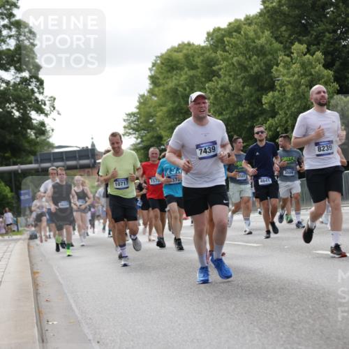 29.06.2025 - hella hamburg halbmarathon Jannik Wohlers http://msf.ph/oto/8151166 29.06.2025 10:14:31 Lombardsbrücke 1071, 1379, 1575, 2046, 2140, 2601, 2690, 3025, 3454, 3507, 3509, 3691, 3844, 4641, 5608, 5800, 5981, 6181, 6248, 6935, 7195, 7439, 8055, 8239, 8275, 8522, 8563, 8755, 8854, 9113, 9173, 9911, 10391, 10589, 10717, 10963, 11271, 11598, 11611, 11643, 12634, 13212, 13393, 13683, 14015, 14195, 14452, 14497, 14999, 15037, 15038, 15700, 16208, 16419, 17296, 17453, 17708, 17847, 18015, 18176 meine-sportfotos.de