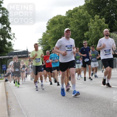 29.06.2025 - hella hamburg halbmarathon Jannik Wohlers http://msf.ph/oto/8151175 29.06.2025 10:14:31 Lombardsbrücke 1071, 1379, 1575, 2046, 2140, 2601, 2690, 3025, 3454, 3507, 3509, 3691, 3844, 4641, 5608, 5800, 5981, 6181, 6248, 6935, 7195, 7439, 8055, 8239, 8275, 8522, 8563, 8755, 8854, 9113, 9173, 9911, 10391, 10589, 10717, 10963, 11271, 11598, 11611, 11643, 12634, 13212, 13393, 13683, 14015, 14195, 14452, 14497, 14999, 15037, 15038, 15700, 16208, 16419, 17296, 17453, 17708, 17847, 18015, 18176 meine-sportfotos.de