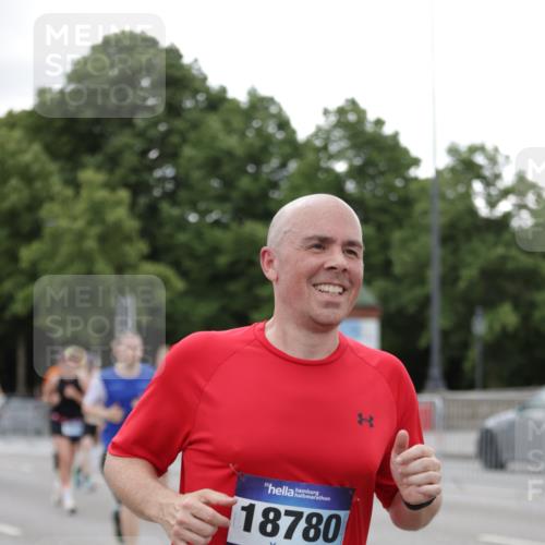 29.06.2025 - hella hamburg halbmarathon Jannik Wohlers http://msf.ph/oto/8151206 29.06.2025 10:51:31 Lombardsbrücke 1418, 1978, 3038, 4598, 4606, 5062, 5534, 6604, 6947, 7682, 8250, 8251, 8621, 9220, 9460, 9590, 9594, 9673, 9730, 10521, 10533, 10673, 10693, 10830, 11101, 11375, 12065, 12510, 12969, 13151, 13152, 14720, 14937, 14959, 15128, 16015, 17253, 17277, 17364, 17429, 17902, 18078, 18615, 18780, 18975 meine-sportfotos.de