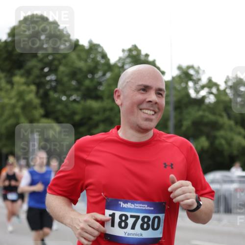29.06.2025 - hella hamburg halbmarathon Jannik Wohlers http://msf.ph/oto/8151218 29.06.2025 10:51:31 Lombardsbrücke 1418, 1978, 3038, 4598, 4606, 5062, 5534, 6604, 6947, 7682, 8250, 8251, 8621, 9220, 9460, 9590, 9594, 9673, 9730, 10521, 10533, 10673, 10693, 10830, 11101, 11375, 12065, 12510, 12969, 13151, 13152, 14720, 14937, 14959, 15128, 16015, 17253, 17277, 17364, 17429, 17902, 18078, 18615, 18780, 18975 meine-sportfotos.de