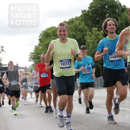 29.06.2025 - hella hamburg halbmarathon Jannik Wohlers http://msf.ph/oto/8151224 29.06.2025 10:14:33 Lombardsbrücke 1071, 1379, 1575, 2046, 2140, 2601, 2690, 3025, 3454, 3507, 3509, 3691, 3844, 4495, 4641, 5608, 5800, 6181, 6248, 6935, 7195, 7439, 7881, 8055, 8239, 8275, 8522, 8563, 8609, 8854, 9113, 9173, 9911, 10391, 10589, 10717, 10963, 11271, 11598, 11611, 11643, 11683, 12634, 13212, 13393, 13683, 14015, 14195, 14452, 14497, 14617, 14999, 15037, 15038, 15700, 16208, 16419, 17708, 17847, 18015, 18176 meine-sportfotos.de