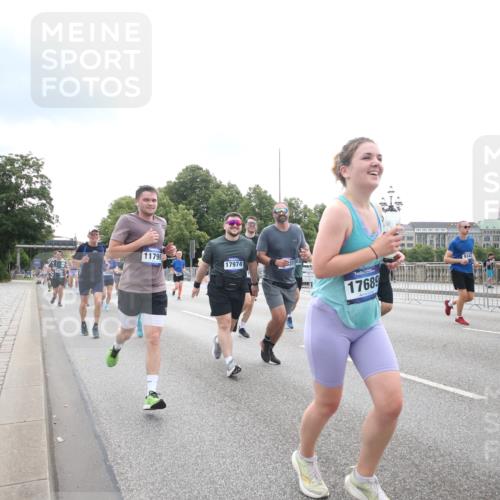 29.06.2025 - hella hamburg halbmarathon Jannik Wohlers http://msf.ph/oto/8151226 29.06.2025 10:35:11 Lombardsbrücke 1336, 1730, 1786, 1821, 2001, 2425, 2787, 3243, 4333, 4703, 4704, 4902, 4965, 5147, 5240, 5793, 6381, 6746, 6867, 7382, 8249, 8567, 9342, 9470, 9803, 9806, 9819, 10565, 10652, 11838, 11839, 12026, 12851, 13240, 13505, 13805, 13899, 14402, 14684, 15032, 16710, 17289, 17331, 17689, 17868, 17883, 17974, 17996, 17998, 18036, 18269, 18292, 18361, 18524, 18912 meine-sportfotos.de