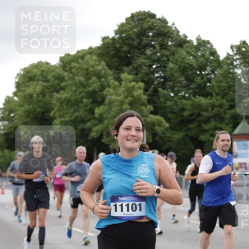 29.06.2025 - hella hamburg halbmarathon Jannik Wohlers http://msf.ph/oto/8151238 29.06.2025 10:51:32 Lombardsbrücke 1418, 1978, 3038, 4598, 4606, 5062, 5534, 6456, 6604, 6947, 7682, 8250, 8251, 8621, 9220, 9460, 9590, 9594, 9673, 9730, 10533, 10673, 10693, 10830, 11101, 11375, 12065, 12510, 12969, 13151, 13152, 14720, 14937, 14959, 15128, 16015, 16234, 17253, 17277, 17364, 17429, 17902, 18078, 18615, 18780, 18975 meine-sportfotos.de
