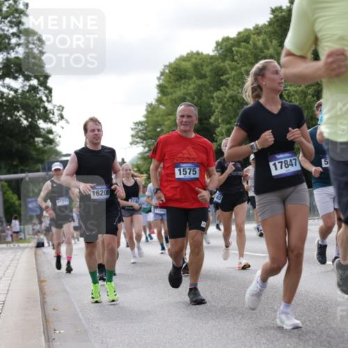 29.06.2025 - hella hamburg halbmarathon Jannik Wohlers http://msf.ph/oto/8151249 29.06.2025 10:14:34 Lombardsbrücke 1071, 1296, 1379, 1575, 1745, 2046, 2140, 2601, 2690, 3025, 3454, 3507, 3509, 3691, 3844, 4495, 4641, 5608, 5800, 6181, 6248, 7195, 7439, 7881, 8055, 8239, 8275, 8522, 8563, 8609, 8854, 9113, 9173, 9911, 9975, 10391, 10589, 10717, 10963, 11271, 11598, 11611, 11643, 11683, 12634, 13212, 13393, 13683, 14015, 14195, 14452, 14497, 14617, 14999, 15037, 15038, 15700, 16208, 16419, 17128, 17708, 17847, 18015, 18176 meine-sportfotos.de