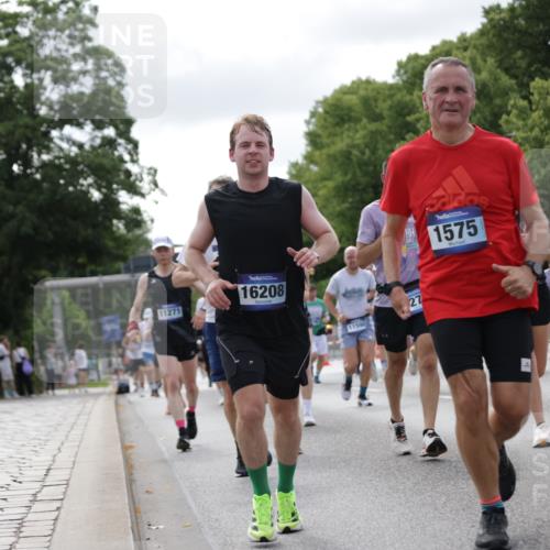 29.06.2025 - hella hamburg halbmarathon Jannik Wohlers http://msf.ph/oto/8151294 29.06.2025 10:14:35 Lombardsbrücke 1071, 1296, 1379, 1575, 1745, 2046, 2140, 2601, 2690, 3025, 3454, 3507, 3509, 3844, 4495, 4641, 5608, 5800, 6181, 6248, 7195, 7439, 7881, 8055, 8237, 8239, 8275, 8522, 8563, 8609, 8854, 9113, 9173, 9911, 9975, 10589, 10717, 10963, 11271, 11598, 11611, 11643, 11683, 12634, 13212, 13393, 13683, 14015, 14195, 14452, 14497, 14617, 14999, 15037, 15038, 15700, 16208, 16419, 17128, 17708, 17847, 18015, 18176 meine-sportfotos.de