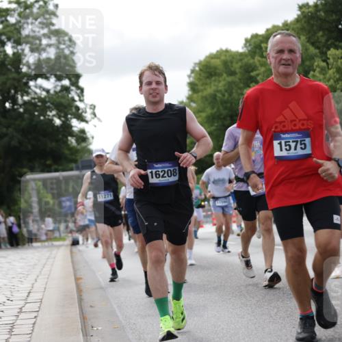 29.06.2025 - hella hamburg halbmarathon Jannik Wohlers http://msf.ph/oto/8151297 29.06.2025 10:14:35 Lombardsbrücke 1071, 1296, 1379, 1575, 1745, 2046, 2140, 2601, 2690, 3025, 3454, 3507, 3509, 3844, 4495, 4641, 5608, 5800, 6181, 6248, 7195, 7439, 7881, 8055, 8237, 8239, 8275, 8522, 8563, 8609, 8854, 9113, 9173, 9911, 9975, 10589, 10717, 10963, 11271, 11598, 11611, 11643, 11683, 12634, 13212, 13393, 13683, 14015, 14195, 14452, 14497, 14617, 14999, 15037, 15038, 15700, 16208, 16419, 17128, 17708, 17847, 18015, 18176 meine-sportfotos.de