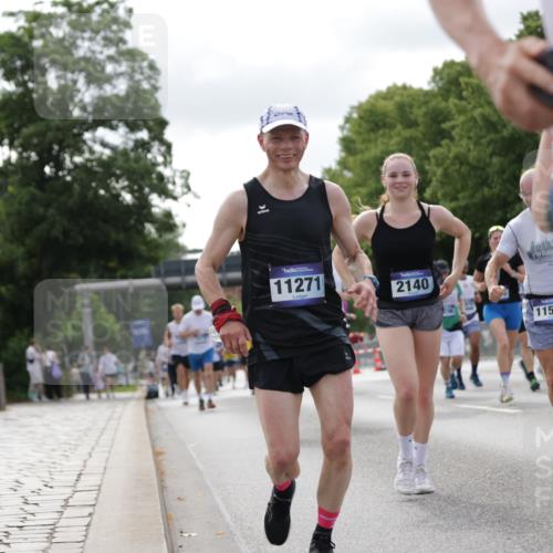 29.06.2025 - hella hamburg halbmarathon Jannik Wohlers http://msf.ph/oto/8151356 29.06.2025 10:14:38 Lombardsbrücke 1071, 1296, 1379, 1575, 1745, 2140, 2281, 2601, 2690, 3025, 3507, 3509, 3513, 3844, 4495, 4641, 5608, 5800, 6181, 6248, 6317, 7195, 7439, 7881, 8237, 8239, 8275, 8522, 8563, 8609, 8854, 9113, 9911, 9975, 10589, 10717, 10963, 11271, 11598, 11611, 11643, 11683, 12634, 13393, 13683, 13881, 14195, 14452, 14617, 14999, 15037, 15038, 16208, 16419, 17128, 17708, 17847, 18015, 18176 meine-sportfotos.de