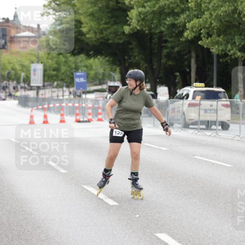 29.06.2025 - hella hamburg halbmarathon Jannik Wohlers http://msf.ph/oto/8151364 29.06.2025 09:21:21 Lombardsbrücke  meine-sportfotos.de