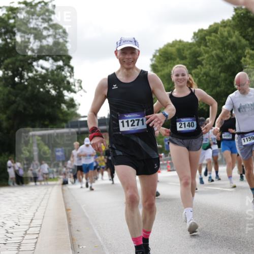 29.06.2025 - hella hamburg halbmarathon Jannik Wohlers http://msf.ph/oto/8151368 29.06.2025 10:14:38 Lombardsbrücke 1071, 1296, 1379, 1575, 1745, 2140, 2281, 2601, 2690, 3025, 3507, 3509, 3513, 3844, 4495, 4641, 5608, 5800, 6181, 6248, 6317, 7195, 7439, 7881, 8237, 8239, 8275, 8522, 8563, 8609, 8854, 9113, 9911, 9975, 10589, 10717, 10963, 11271, 11598, 11611, 11643, 11683, 12634, 13393, 13683, 13881, 14195, 14452, 14617, 14999, 15037, 15038, 16208, 16419, 17128, 17708, 17847, 18015, 18176 meine-sportfotos.de