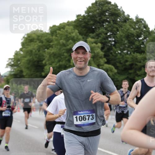 29.06.2025 - hella hamburg halbmarathon Jannik Wohlers http://msf.ph/oto/8151369 29.06.2025 10:51:37 Lombardsbrücke 1418, 1978, 3038, 4087, 4273, 4598, 4606, 5062, 6456, 6604, 6985, 7682, 8250, 8251, 8621, 9220, 9460, 9590, 9594, 9673, 9730, 10533, 10673, 11101, 11375, 12510, 12969, 14235, 14720, 15128, 16015, 16234, 17253, 17277, 17429, 17902, 18078, 18221, 18615, 18780, 18975 meine-sportfotos.de