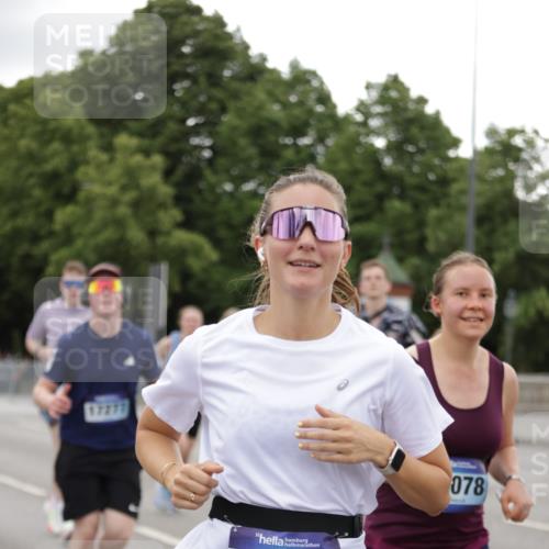 29.06.2025 - hella hamburg halbmarathon Jannik Wohlers http://msf.ph/oto/8151389 29.06.2025 10:51:38 Lombardsbrücke 1418, 1978, 3038, 4087, 4273, 4436, 4598, 4606, 5062, 6456, 6985, 7682, 8250, 8251, 8621, 9220, 9460, 9590, 9594, 9673, 9730, 10533, 10673, 11101, 11126, 11127, 11375, 12510, 12969, 14235, 14720, 15128, 16015, 16234, 17253, 17277, 17429, 17902, 18078, 18221, 18615, 18780, 18975 meine-sportfotos.de