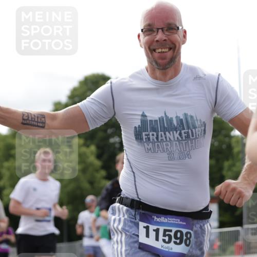 29.06.2025 - hella hamburg halbmarathon Jannik Wohlers http://msf.ph/oto/8151451 29.06.2025 10:14:40 Lombardsbrücke 1296, 1379, 1575, 1745, 2140, 2281, 3025, 3507, 3509, 3513, 3844, 4495, 4641, 5608, 5800, 6181, 6248, 6317, 7439, 7881, 8237, 8239, 8275, 8522, 8563, 8609, 8854, 9113, 9911, 9975, 10589, 10717, 10963, 11271, 11598, 11611, 11683, 12634, 13393, 13683, 13881, 14195, 14452, 14617, 14999, 15037, 15038, 16208, 16419, 17128, 17708, 17847, 18015, 18176 meine-sportfotos.de