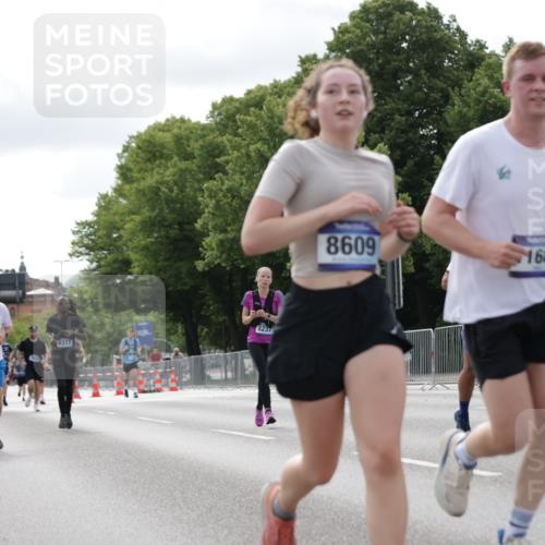 29.06.2025 - hella hamburg halbmarathon Jannik Wohlers http://msf.ph/oto/8151480 29.06.2025 10:14:41 Lombardsbrücke 1296, 1379, 1524, 1575, 1745, 2140, 2281, 3507, 3509, 3513, 3650, 3844, 4495, 4641, 5800, 6181, 6248, 6317, 7439, 7881, 8237, 8239, 8275, 8522, 8563, 8609, 8854, 9113, 9911, 9975, 10589, 10717, 11271, 11598, 11611, 11683, 12634, 13393, 13683, 13881, 14195, 14617, 14999, 15037, 15038, 16208, 16419, 17128, 17708, 17847, 18176, 18800 meine-sportfotos.de