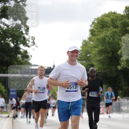 29.06.2025 - hella hamburg halbmarathon Jannik Wohlers http://msf.ph/oto/8151517 29.06.2025 10:14:43 Lombardsbrücke 1296, 1379, 1524, 1575, 1745, 2140, 2281, 3507, 3509, 3513, 3650, 3844, 4495, 4641, 5800, 5986, 6181, 6248, 6317, 7439, 7881, 8237, 8239, 8275, 8522, 8563, 8609, 8854, 9113, 9911, 9975, 10589, 10717, 11271, 11598, 11611, 11683, 12634, 13683, 13881, 14195, 14617, 14999, 15037, 15038, 16208, 16419, 17128, 17708, 17847, 18769, 18800 meine-sportfotos.de