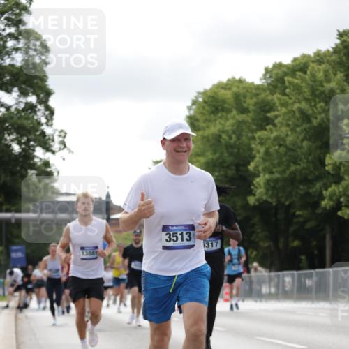 29.06.2025 - hella hamburg halbmarathon Jannik Wohlers http://msf.ph/oto/8151556 29.06.2025 10:14:44 Lombardsbrücke 1296, 1379, 1524, 1575, 1745, 2140, 2281, 3507, 3509, 3513, 3650, 3844, 4495, 4641, 5800, 5986, 6181, 6248, 6317, 7881, 8237, 8239, 8275, 8522, 8563, 8609, 8854, 9113, 9847, 9911, 9975, 10589, 10717, 11271, 11598, 11611, 11683, 12634, 13683, 13881, 14617, 14999, 15037, 15038, 16208, 16419, 17128, 17708, 17847, 18769, 18800, 18939 meine-sportfotos.de