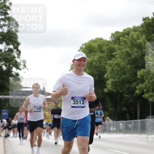 29.06.2025 - hella hamburg halbmarathon Jannik Wohlers http://msf.ph/oto/8151567 29.06.2025 10:14:44 Lombardsbrücke 1296, 1379, 1524, 1575, 1745, 2140, 2281, 3507, 3509, 3513, 3650, 3844, 4495, 4641, 5800, 5986, 6181, 6248, 6317, 7881, 8237, 8239, 8275, 8522, 8563, 8609, 8854, 9113, 9847, 9911, 9975, 10589, 10717, 11271, 11598, 11611, 11683, 12634, 13683, 13881, 14617, 14999, 15037, 15038, 16208, 16419, 17128, 17708, 17847, 18769, 18800, 18939 meine-sportfotos.de